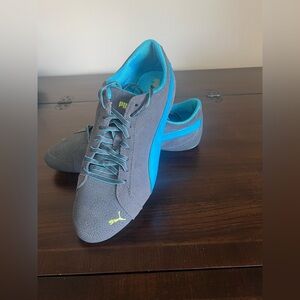 Women’s Puma Gray and Blue Sneakers